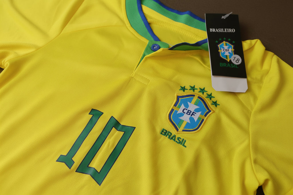 BRASIL SOCCER JERSEY KIDS UNISEX HOME NEYMAR J. SET JERSEY AND SHORT.