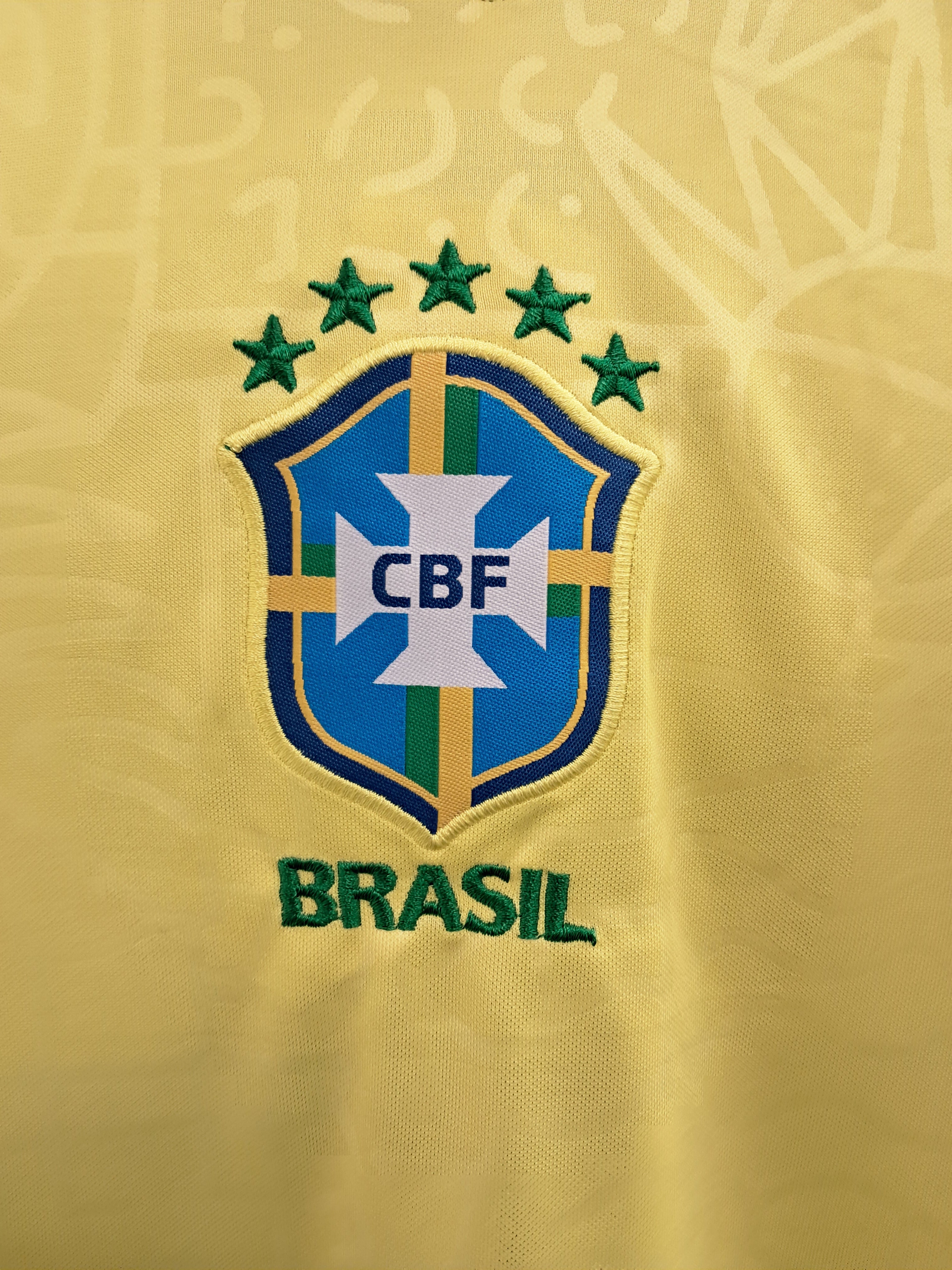 BRASIL SOCCER JERSEY KIDS UNISEX HOME NEYMAR J. SET JERSEY AND SHORT.
